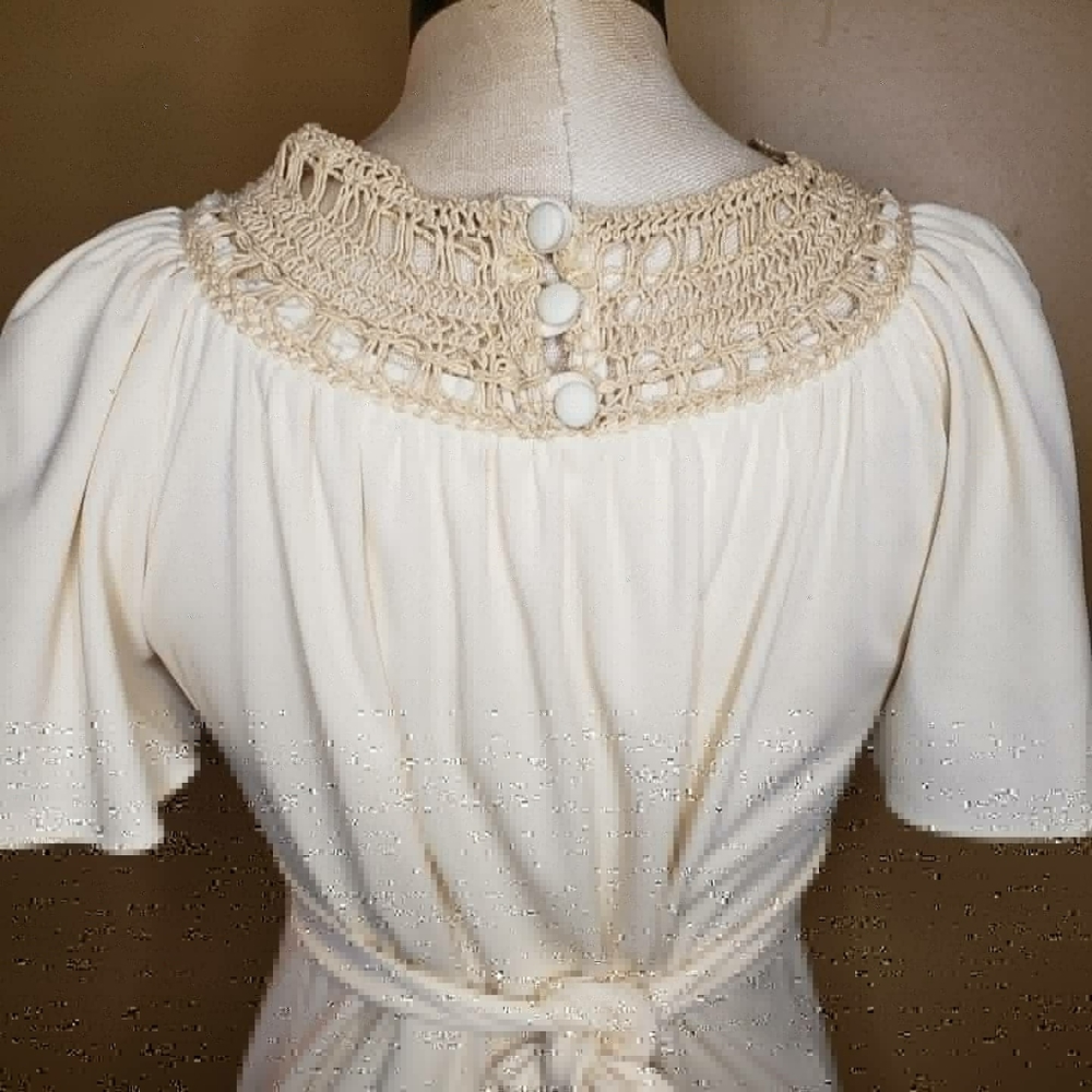 Dress - Picture 7 of 8